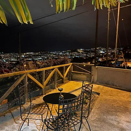 Casa vacanze Marize Cozy Family W A View Of The Atlantic Funchal (Madeira)